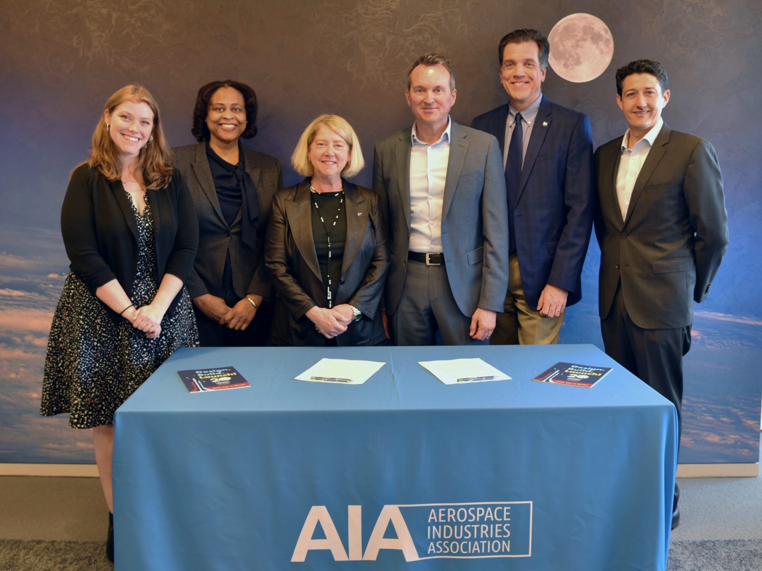 Aerospace Industries Association, NASA Sign Space Act Agreement To ...